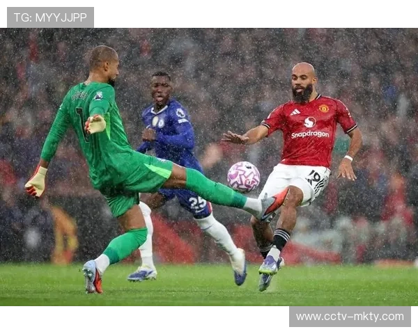 切尔西门将桑切斯对阵利兹联屡献扑救，难阻失利