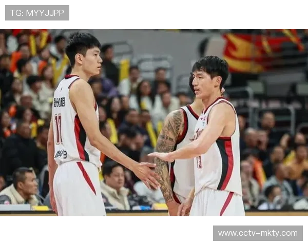 吴前7投1中手感冰凉,浙江进攻陷入停滞 吴前7投1中手感冰凉,浙江进攻陷入停滞